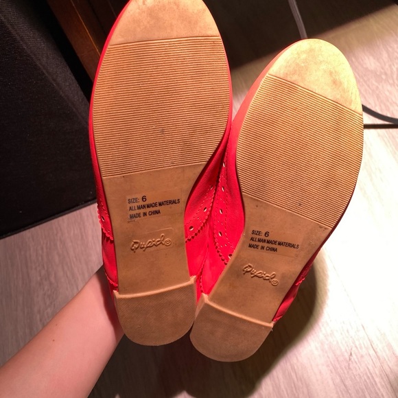 Coral Lace inset Oxfords Size 6 - Picture 4 of 5